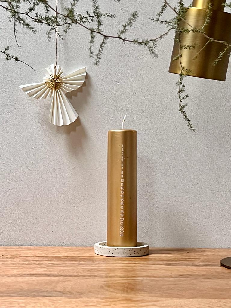 Sus.Studio-adventskaars-goud-4