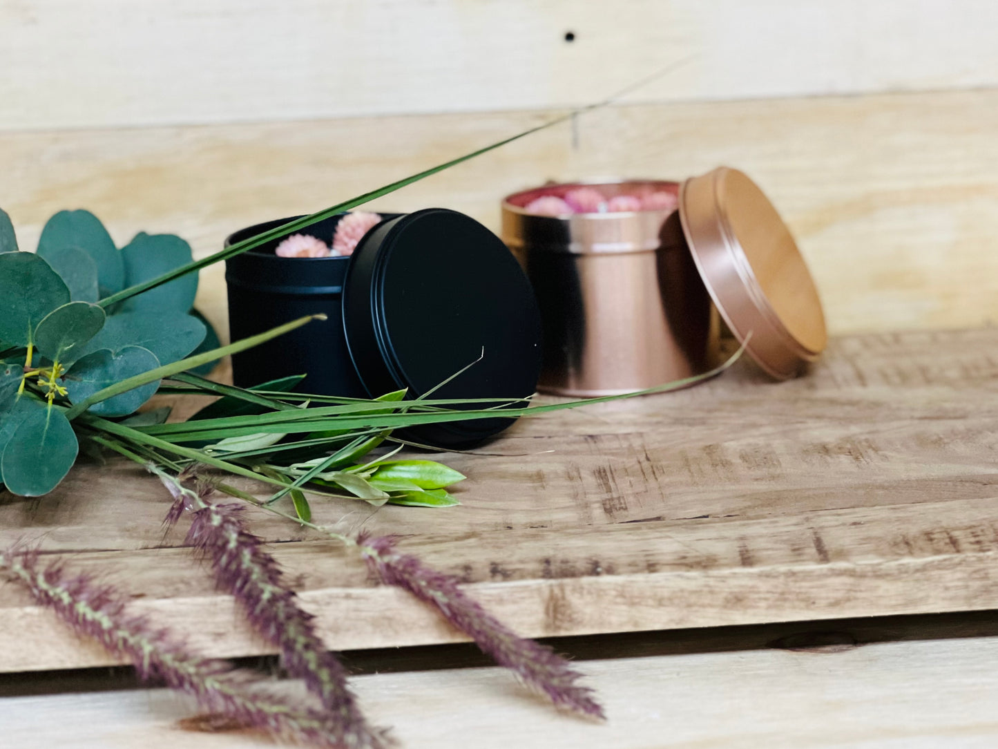 Sus.Studio-geurkaars-metbloemen-6