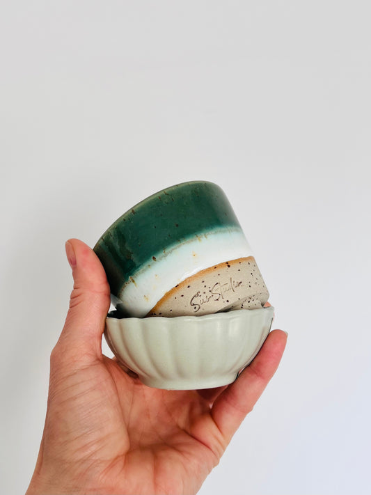 Sus.Studio-handgemaaktkeramiek-mok-groen-ocean-4