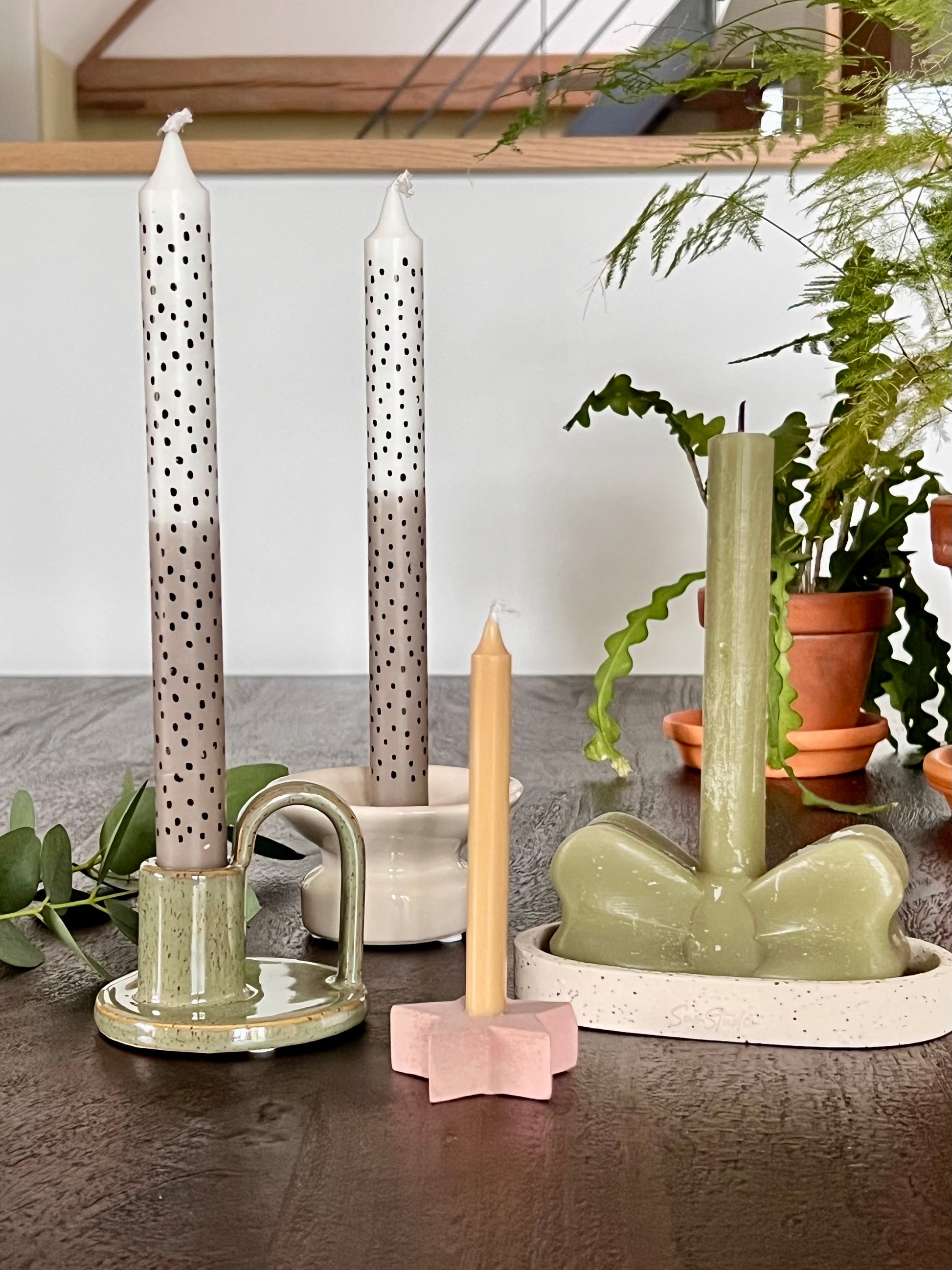 Sus.Studio-kaarsen-wit met zwart stippen-1