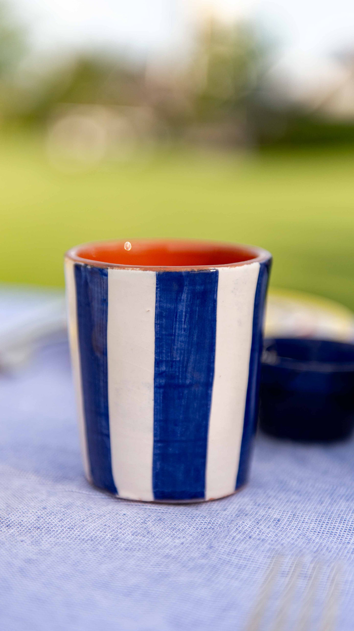 Sus.Studio gekleurd keramiek servies blauw geel wit streep spetter99