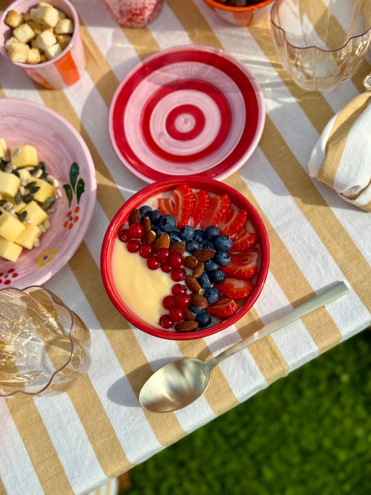 Sus.Studio handgemaakt servies uit Portugal roze 12
