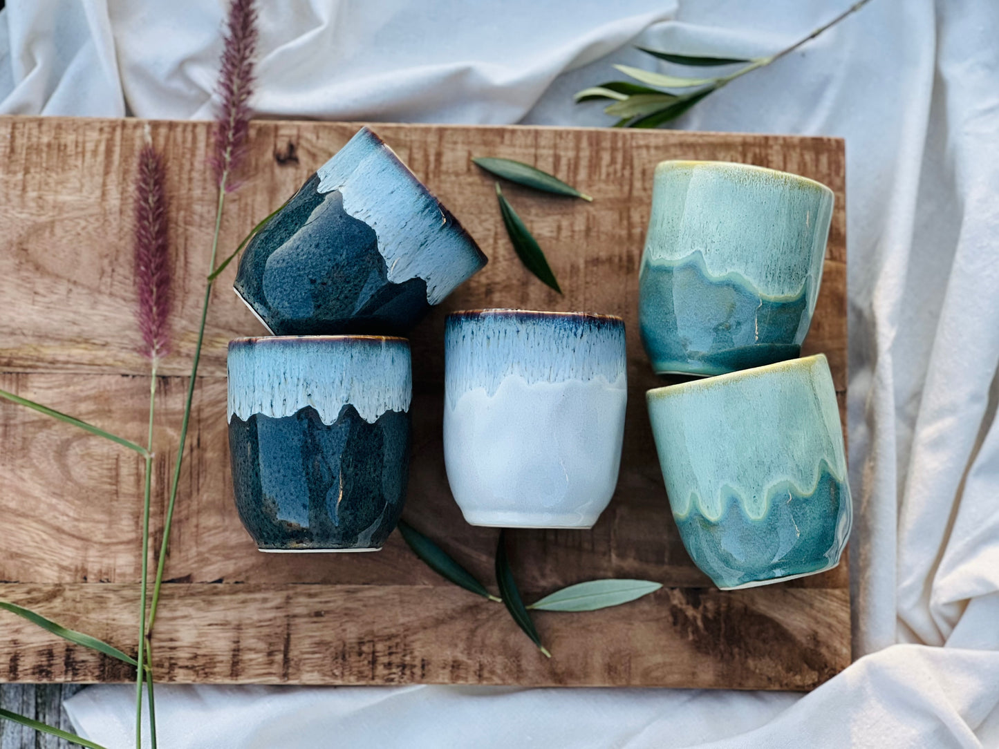 sus.studio-handbeschilderdkeramiek-koffiekopje-koffiemok-grijs-groen-wit-1