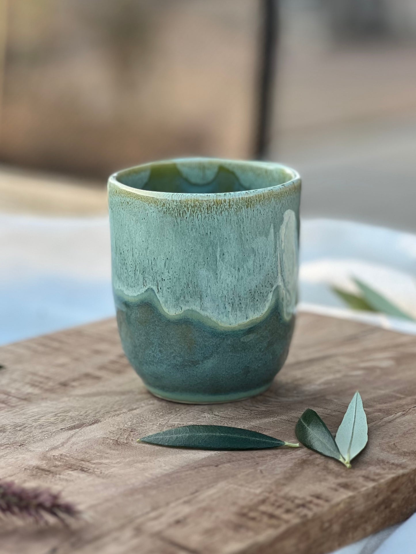 sus.studio-handbeschilderdkeramiek-koffiekopje-mossgreen-3