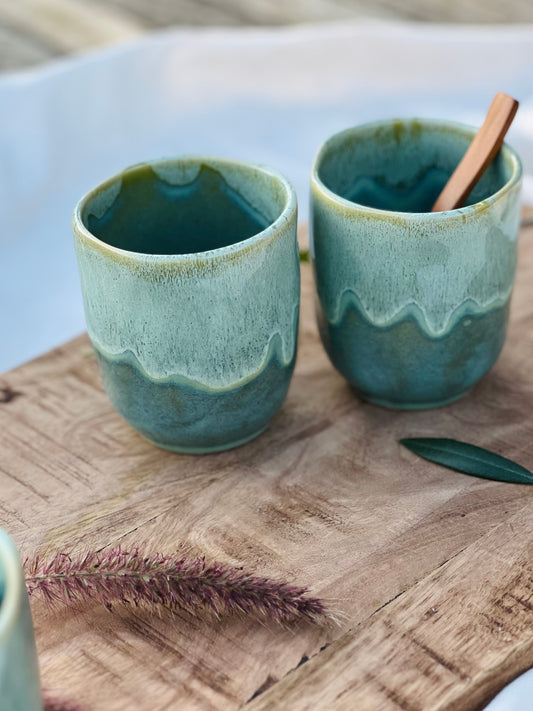 sus.studio-handbeschilderdkeramiek-koffiekopje-mossgreen-6