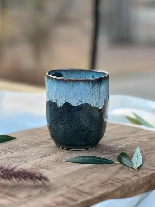 sus.studio-handbeschilderdkeramiek-koffiekopje-mysticblue-2