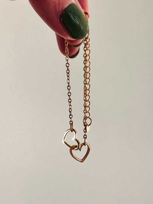 susstudio-handgemaaktesieraden-armband-harten-goud-2