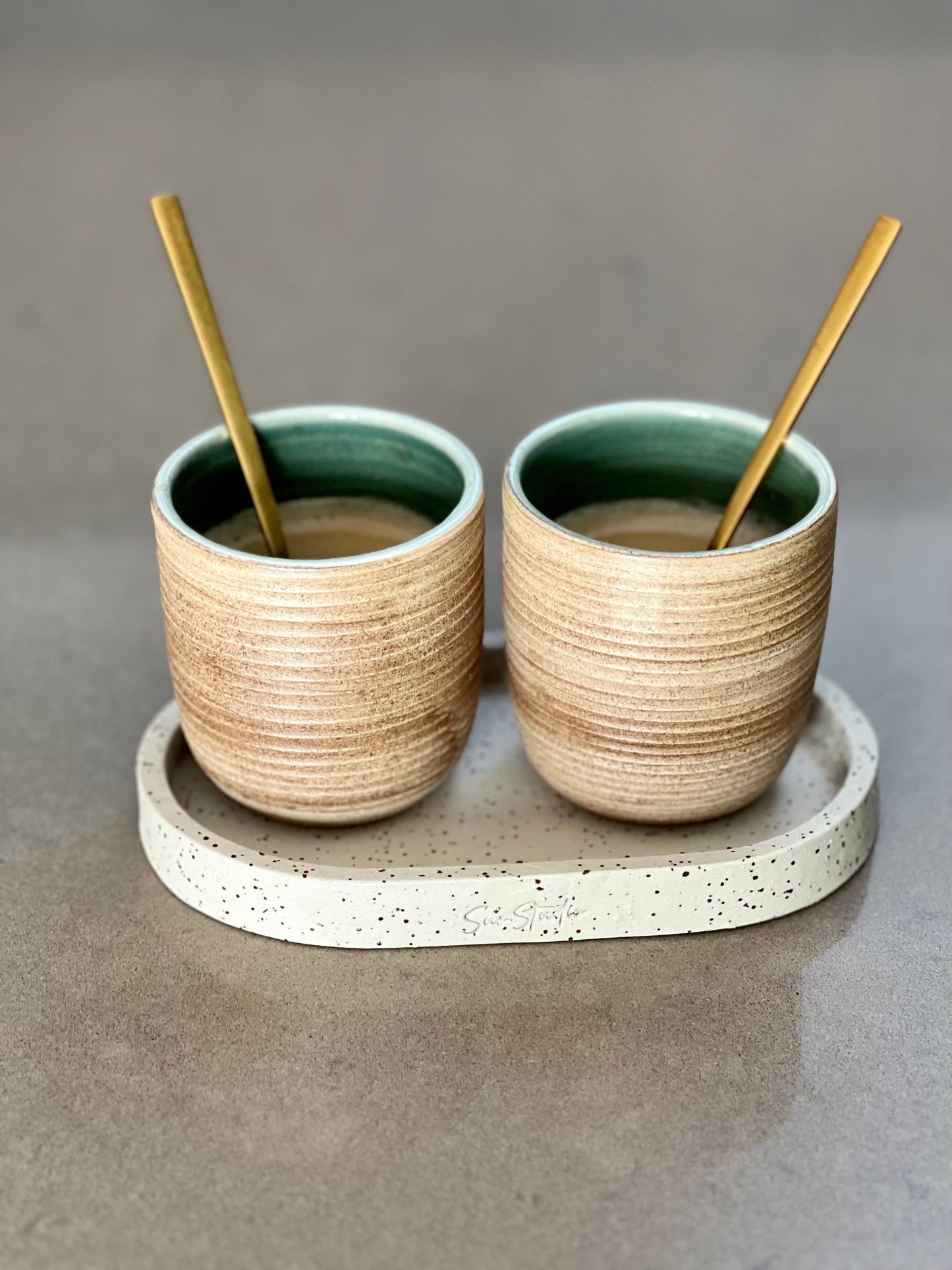 susstudio-handgemaaktkeramiek-schaaltje-stippen-MIST-12