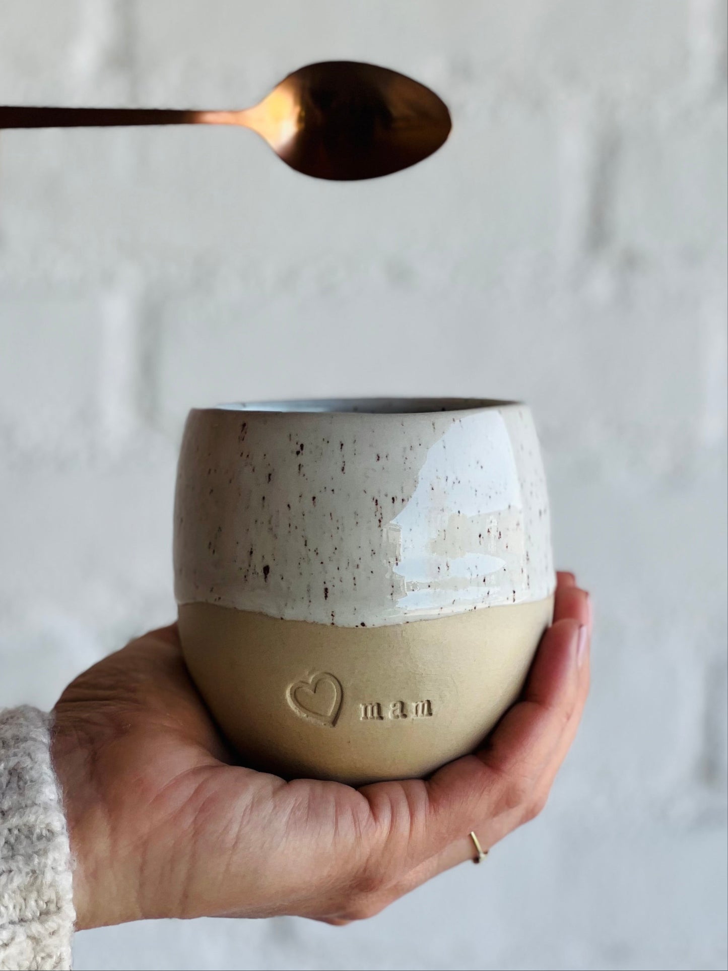 susstudio steengoed mok crème tekst mam hart 11