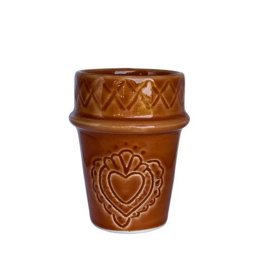 terracotta bruin koffiekopje van marokkaans keramiek met hartvorm gegraveerd