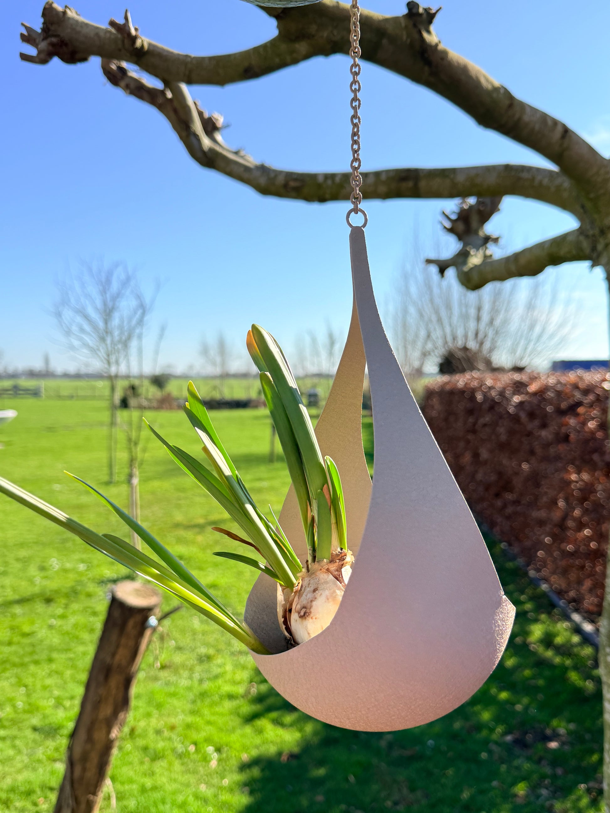 Hanger metaal druppel taupe 4