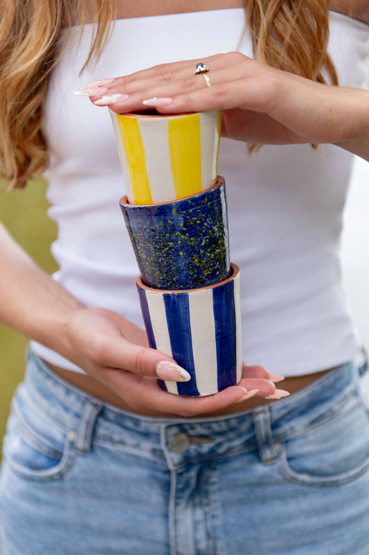 Sus.Studio gekleurd keramiek servies blauw geel wit streep spetter10