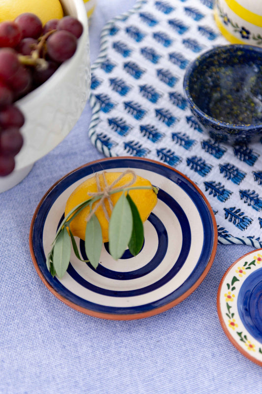 Sus.Studio gekleurd keramiek servies blauw geel wit streep spetter50