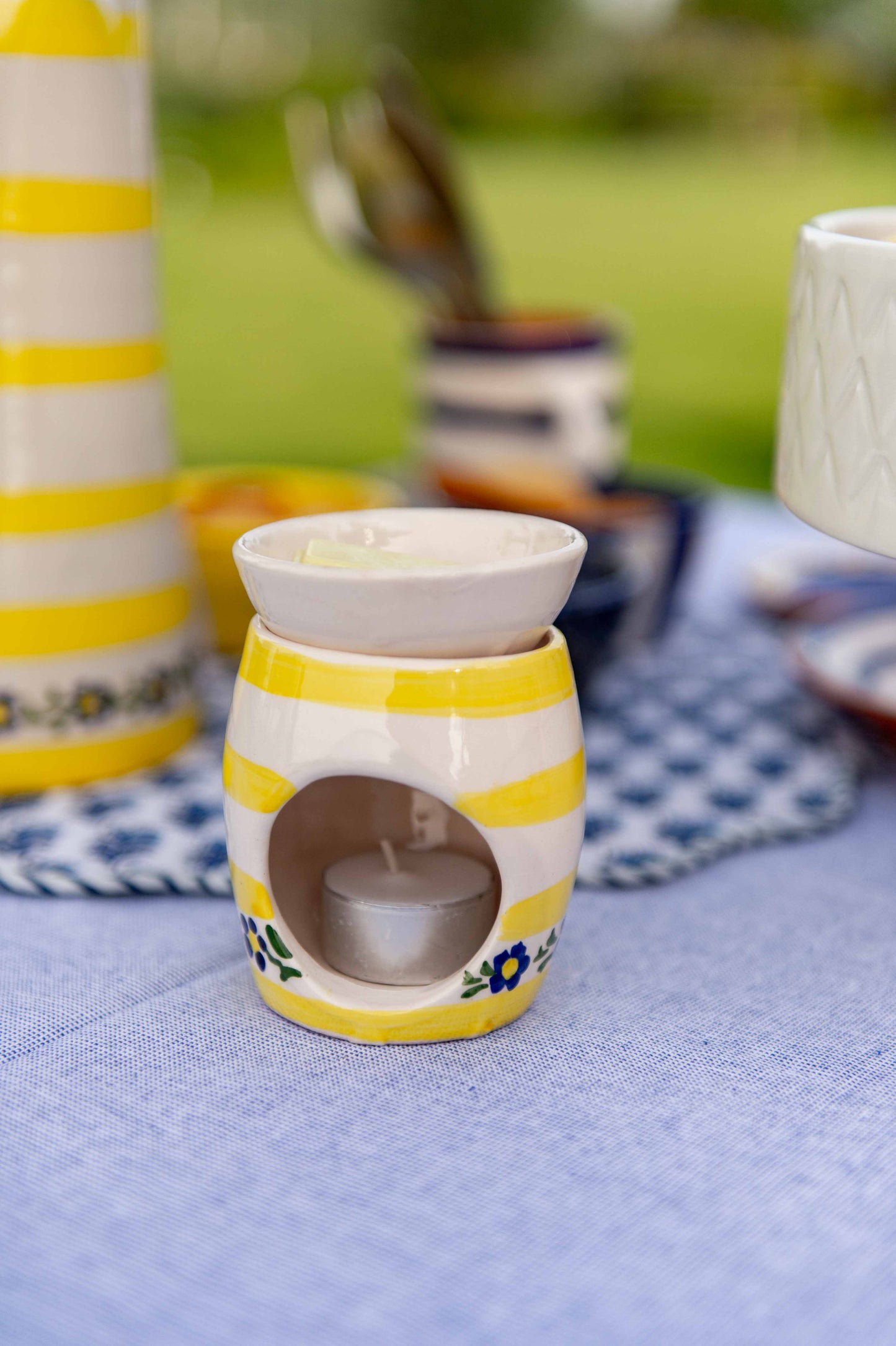 Sus.Studio gekleurd keramiek servies blauw geel wit streep spetter57