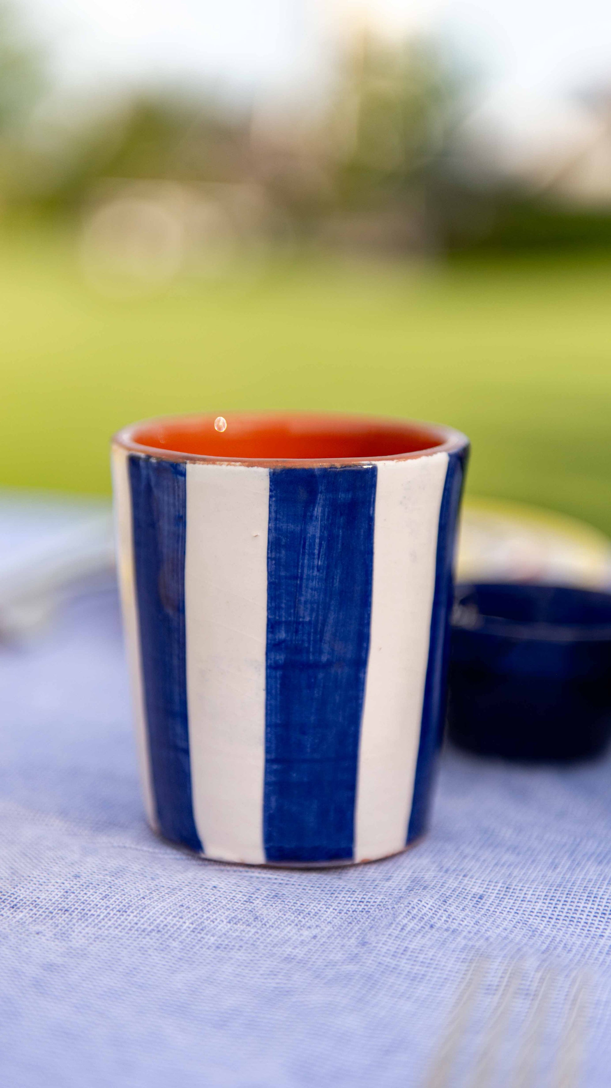Sus.Studio gekleurd keramiek servies blauw geel wit streep spetter99