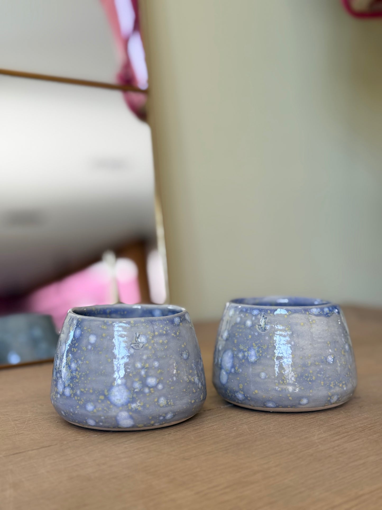 Sus.Studio koffiemokje zonder oor steengoed paars roze blauw5