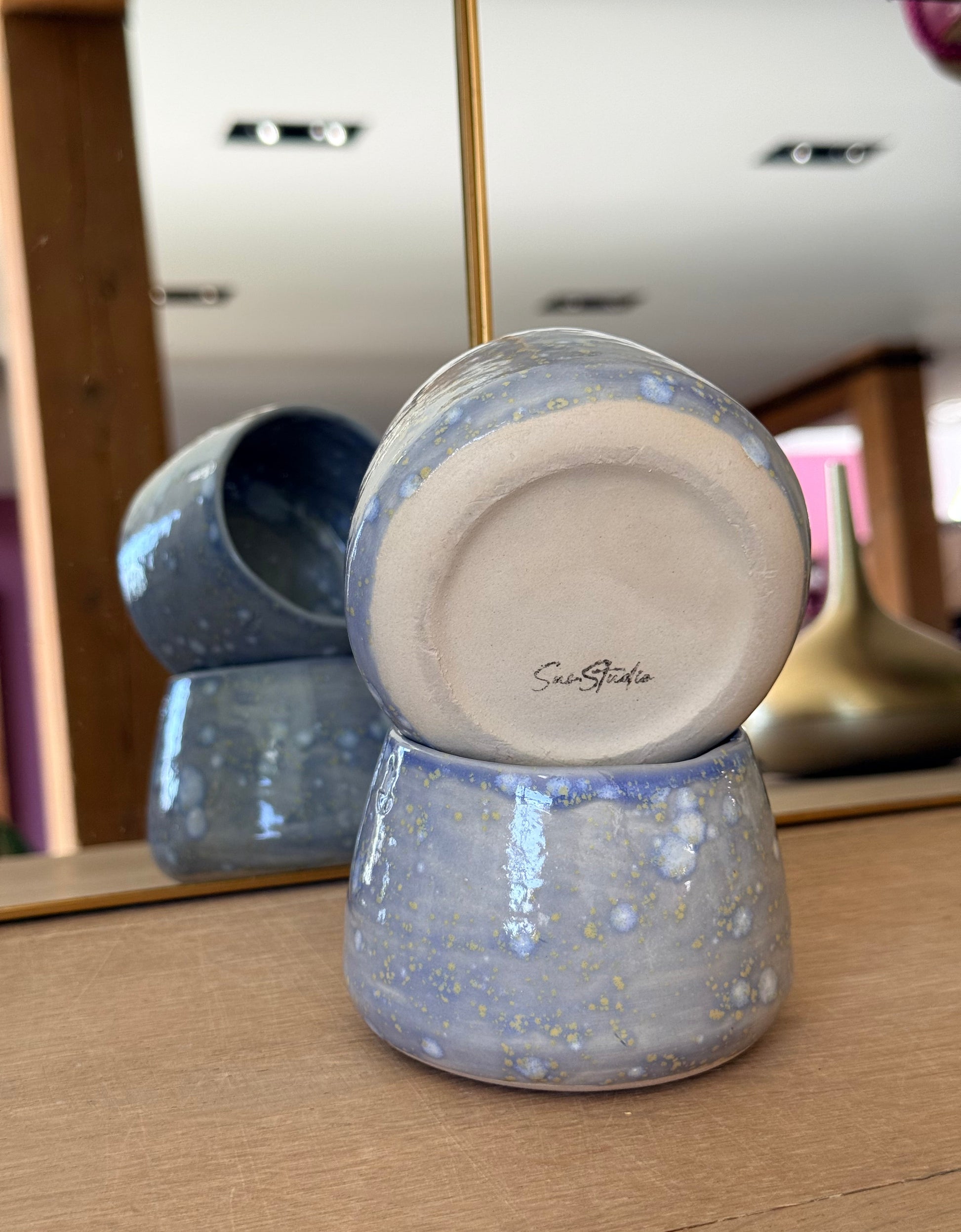 Sus.Studio koffiemokje zonder oor steengoed paars roze blauw6