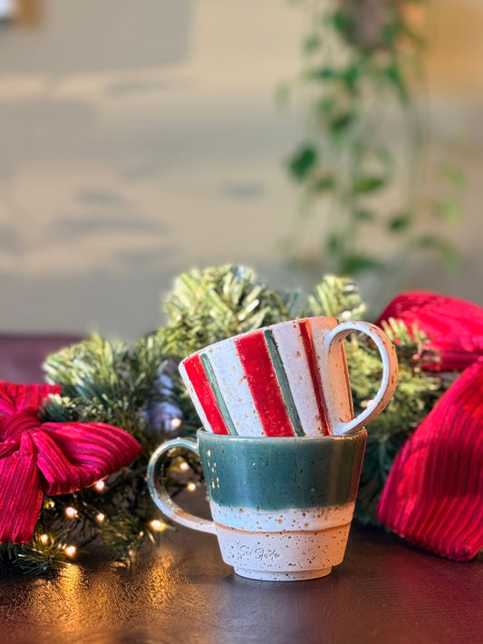 Sus.Studio mok met oor gestreept rood wit groen 11