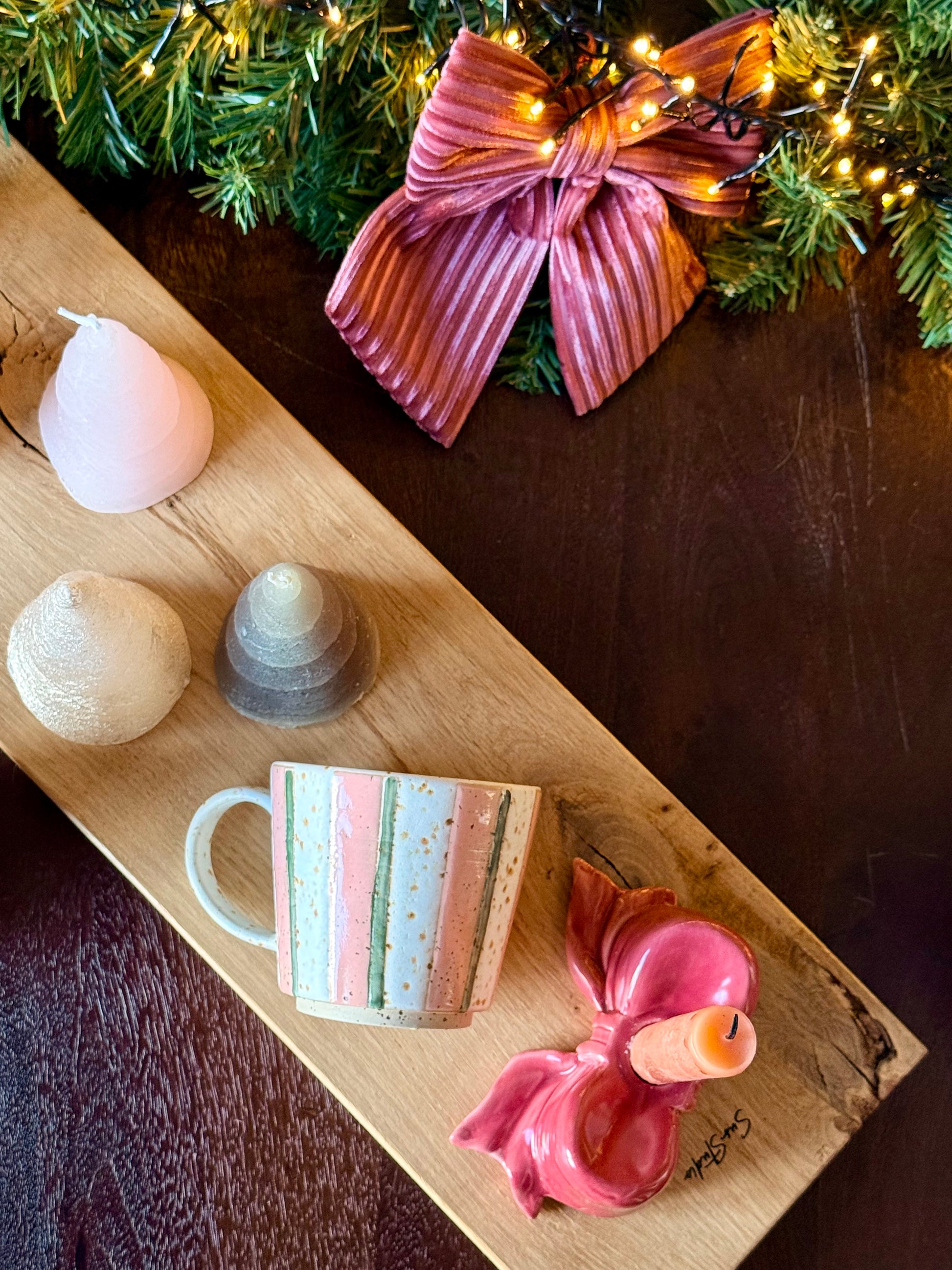 Sus.Studio mok met oor gestreept roze wit groen 10