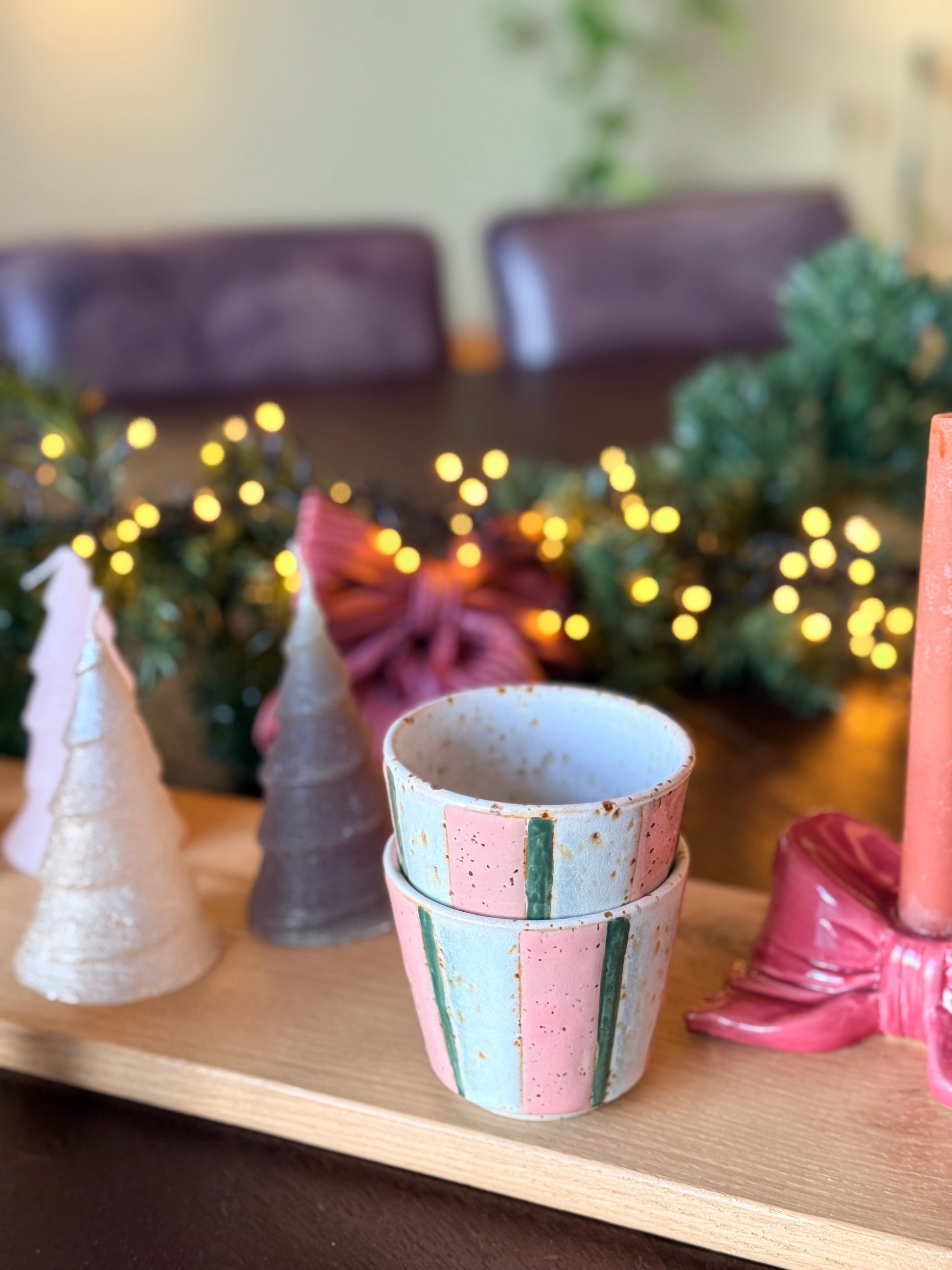 Sus.Studio mok zonder oor gestreept roze wit groen 3