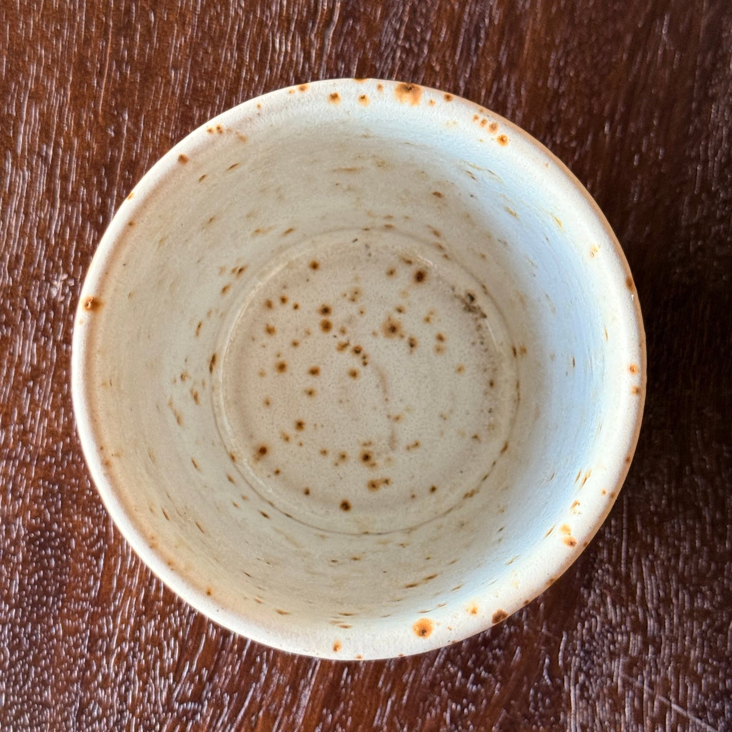 Sus.Studio mok zonder oor gestreept roze wit groen 9