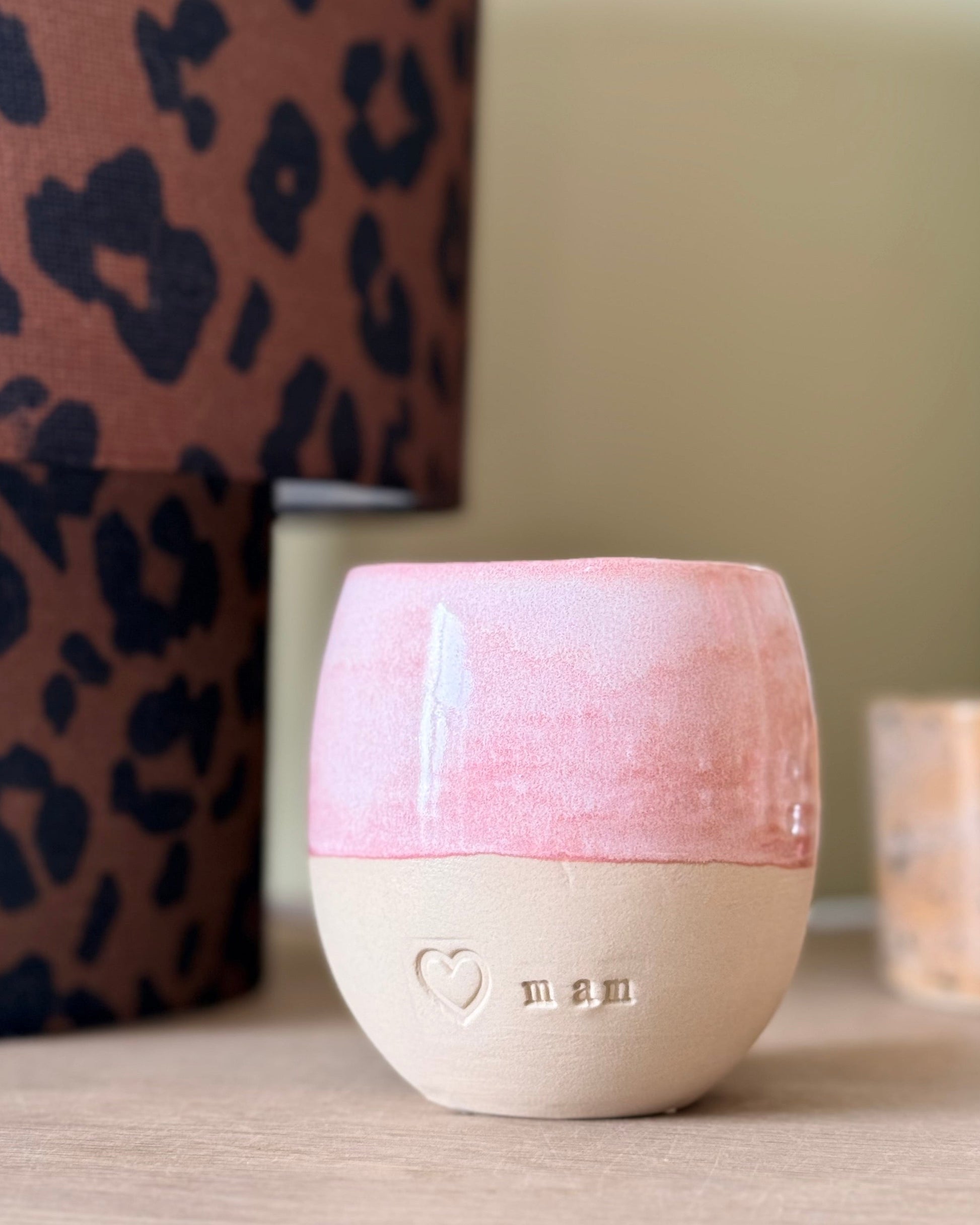 koffiemok zonder oor roze tekst MAM steengoed
