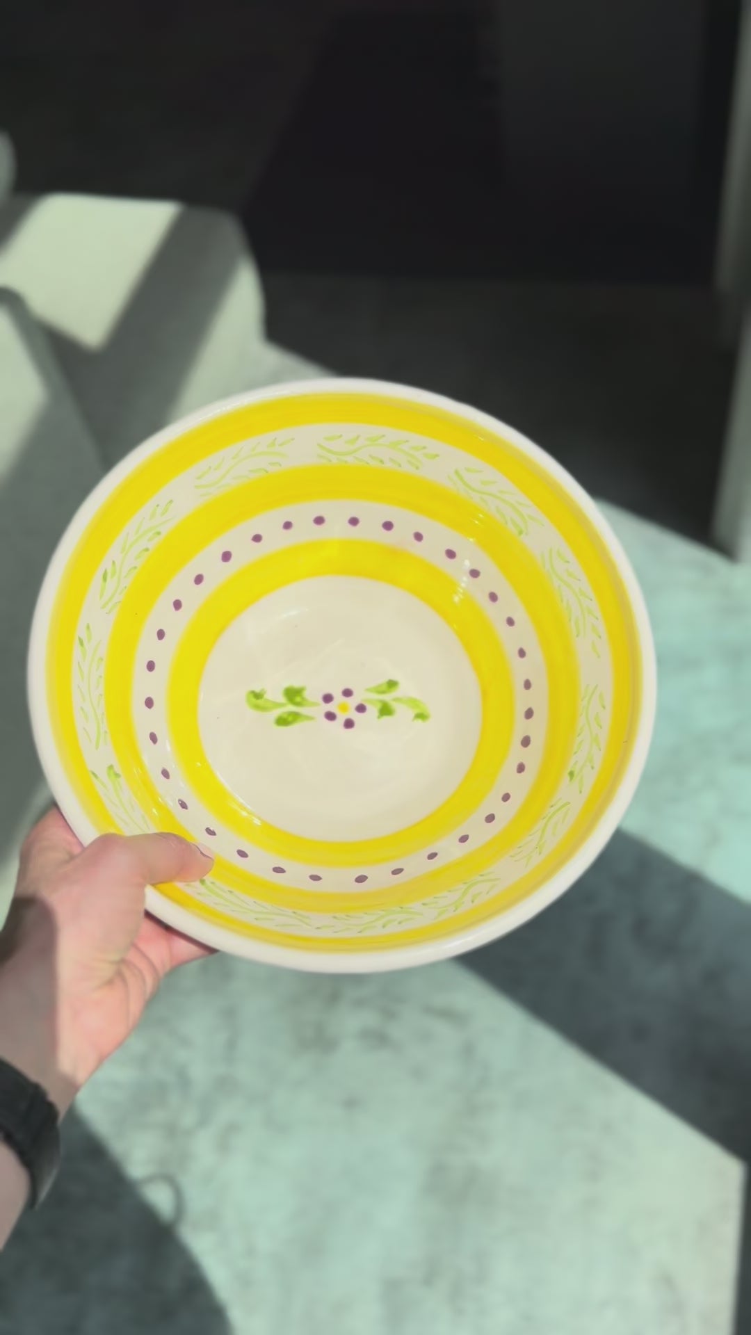 Sus.Studio handgemaakt servies uit Portugal saladeschaal sun 1
