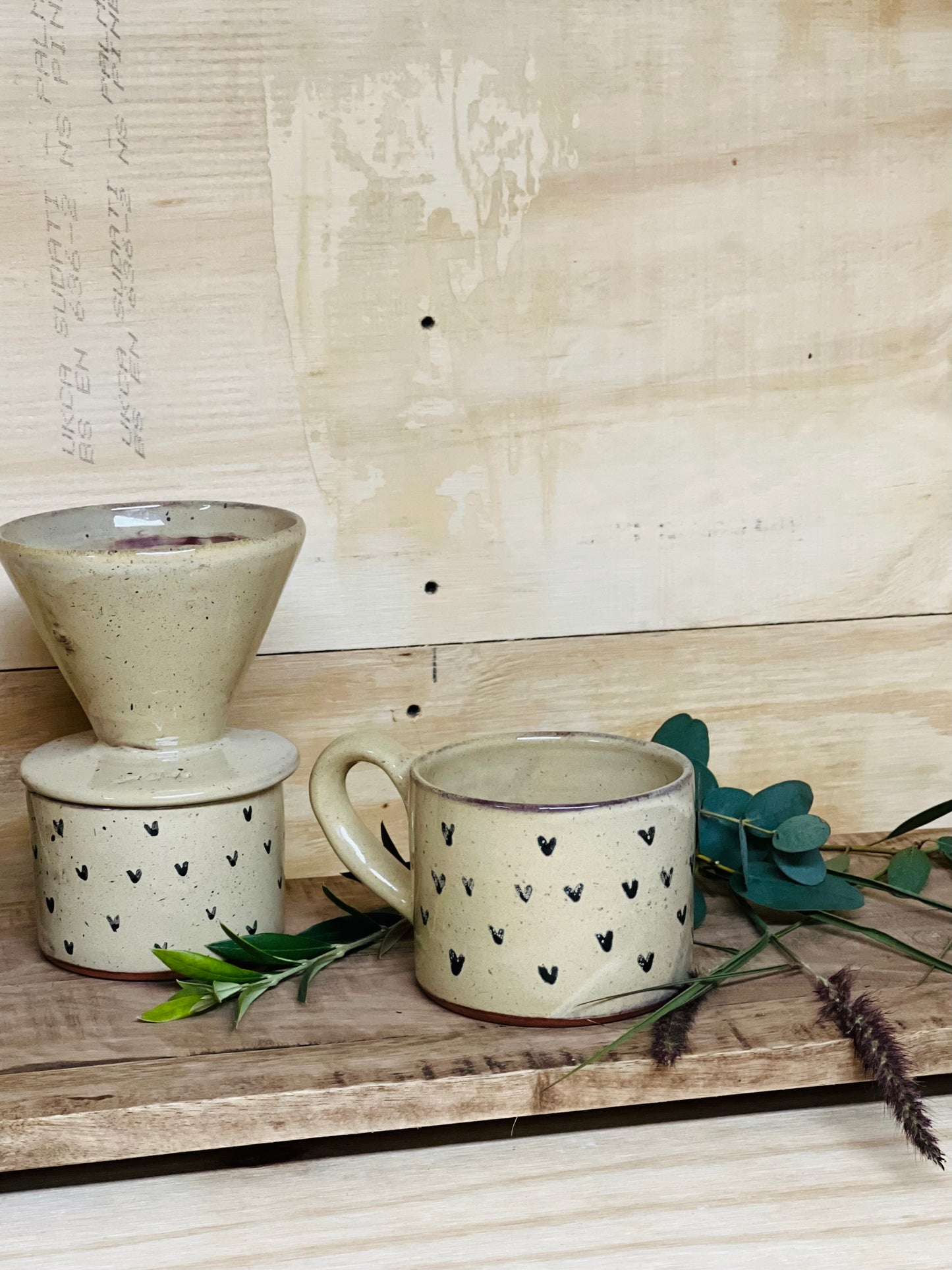 sus.studio-handgemaaktkeramiek-koffiefilter-creme-hartjes-5