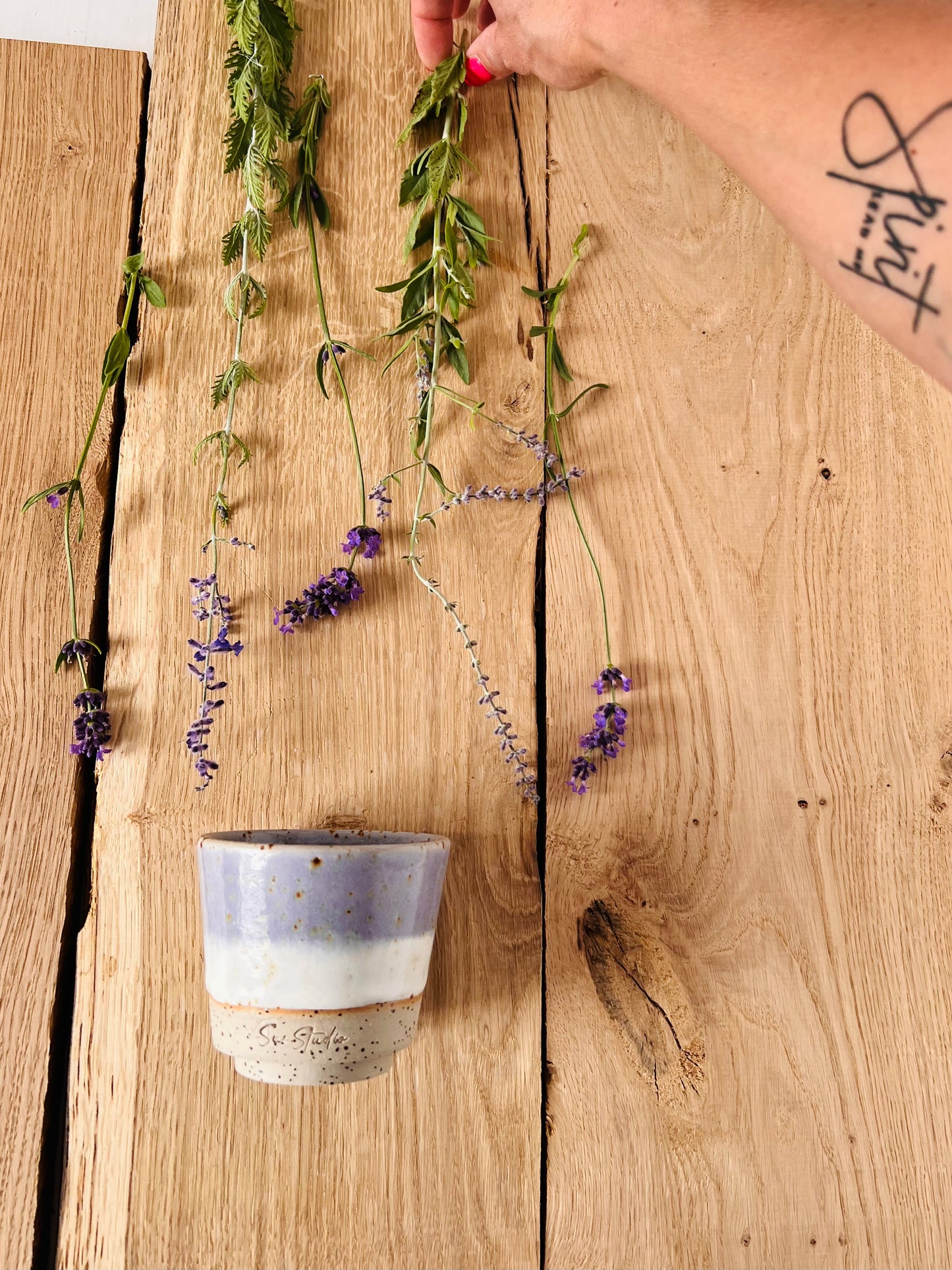 sus.studio-handgemaaktkeramiek-koffiekopje-lila-lavender-2
