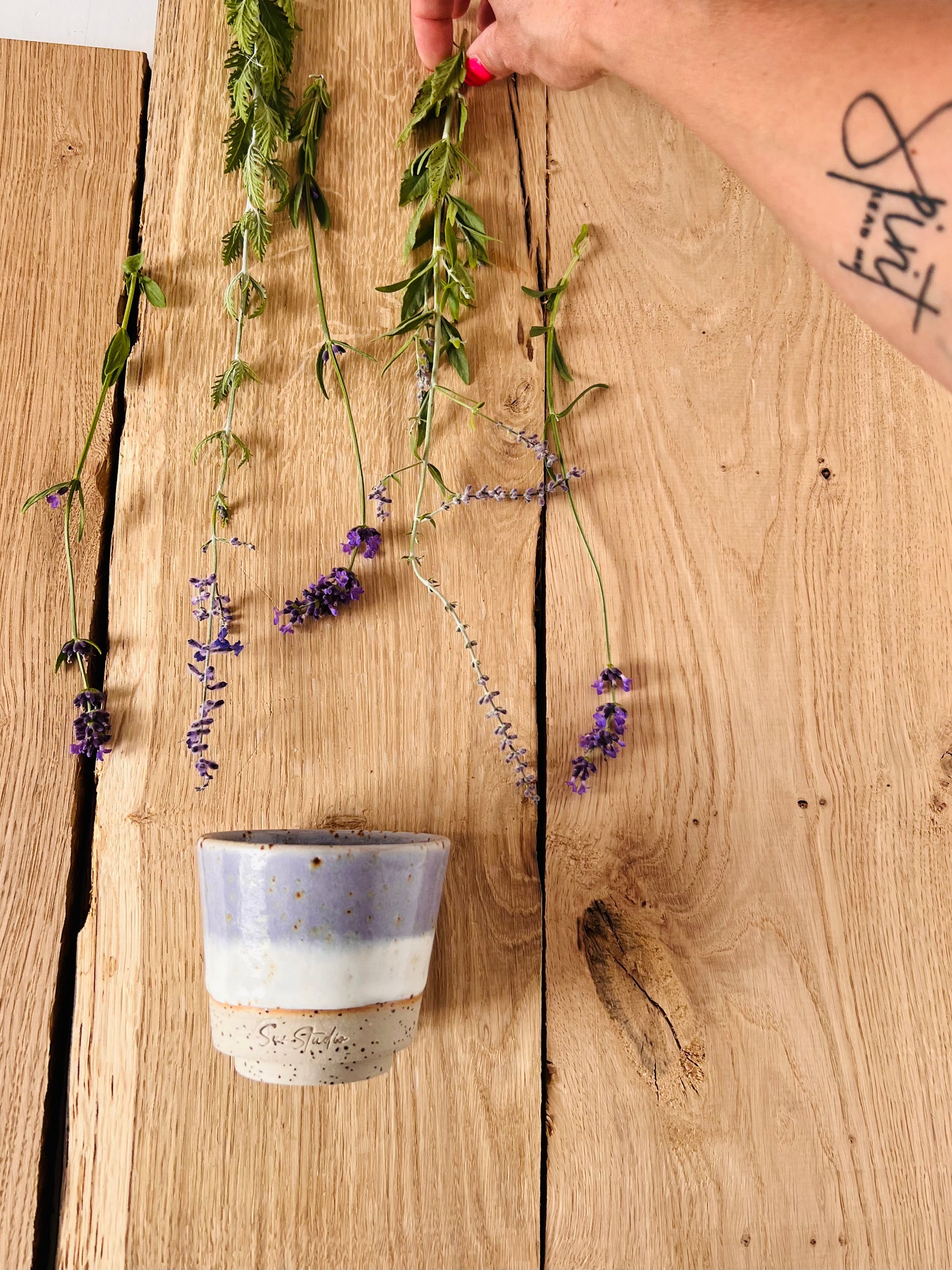 sus.studio-handgemaaktkeramiek-koffiekopje-lila-lavender-2