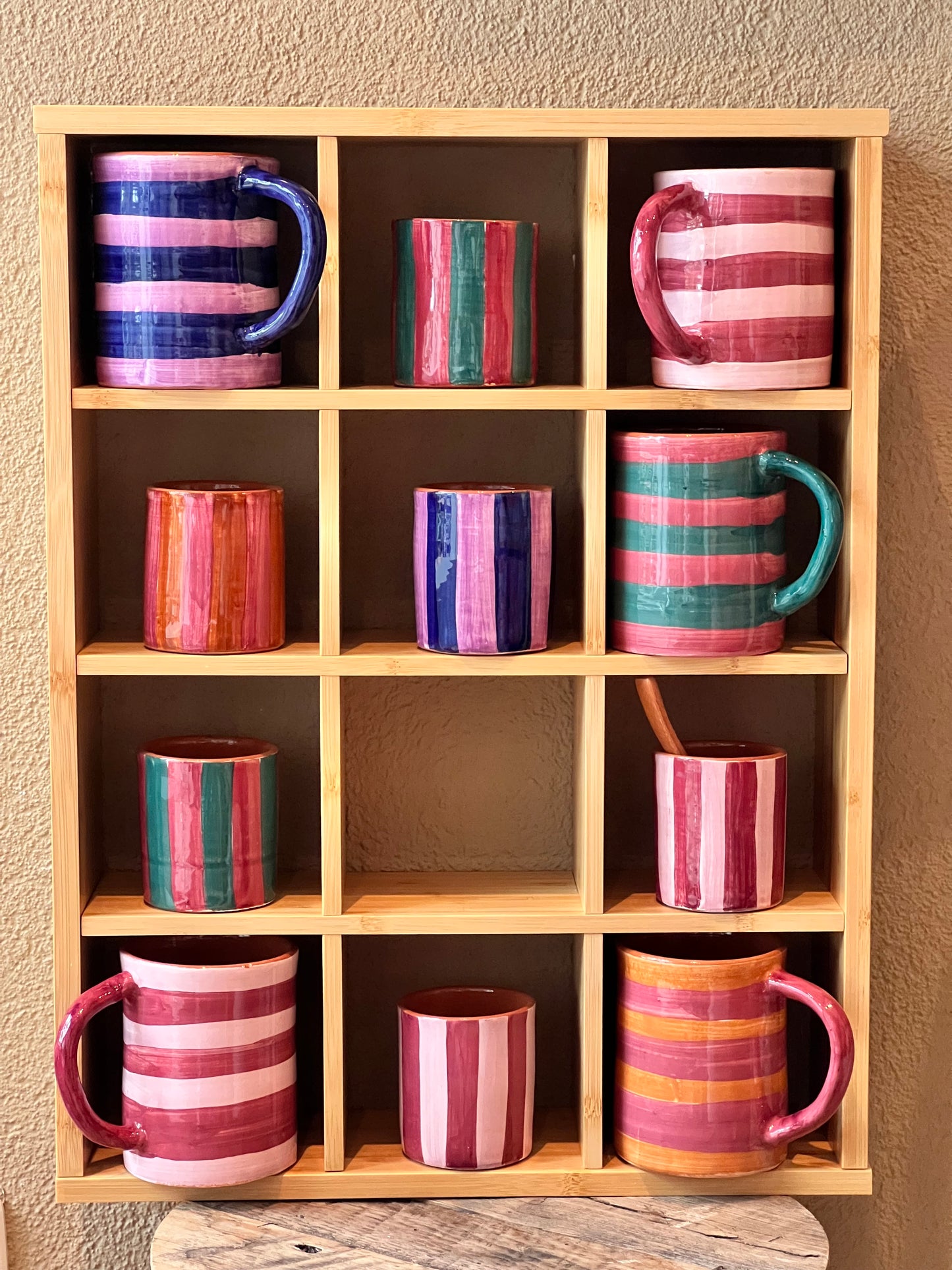 susstudio-handgemaakt-handgeverfd-keramiek-portugal-koffiemok-streep-1